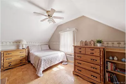 31 Sherwood Road, Levittown, NY 11756 - Photo 24