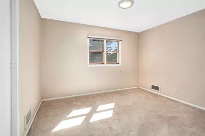 185 Pinewood Road, Hartsdale, NY 10530 - Photo 12