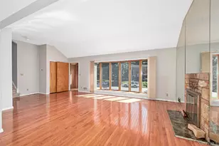 185 Pinewood Rd, Hartsdale, NY 10530 - Photo 4
