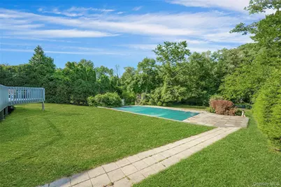 2 Meadowwood Lane, Rye, NY 10580 - Photo 2