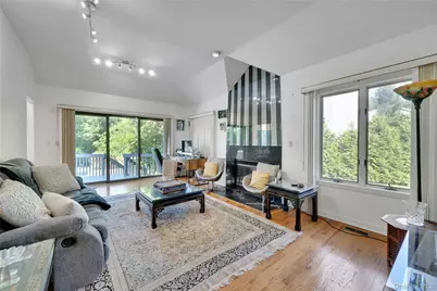 2 Meadowwood Lane, Rye, NY 10580 - Photo 12