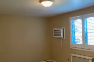 264-17 73rd Ave, Glen Oaks, NY 11004 - Photo 14