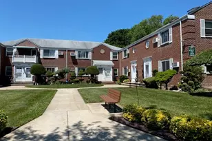264-17 73rd Ave, Glen Oaks, NY 11004 - Photo 2