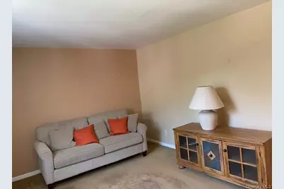 264-17 73rd. Avenue #E-2, Glen Oaks, NY 11004 - Photo 4