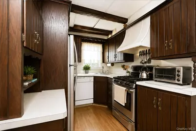 3026 Avenue T, Brooklyn, NY 11229 - Photo 12