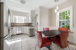 108 Muirfield Rd, Rockville Centre, NY 11570 - Photo 4