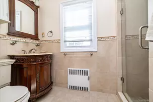 108 Muirfield Rd, Rockville Centre, NY 11570 - Photo 8