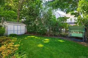 108 Muirfield Rd, Rockville Centre, NY 11570 - Photo 14