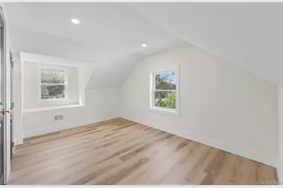86 E 13th Street, South Huntington, NY 11746 - Photo 22