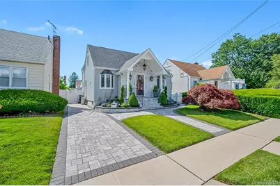 77 Grand Street, Elmont, NY 11003 - Photo 2