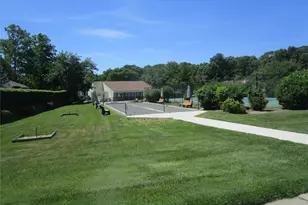 110 Theodore Dr, Coram, NY 11727 - Photo 8