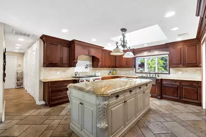 28 View Road, East Setauket, NY 11733 - Photo 8