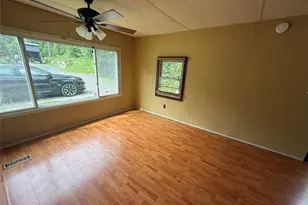 20 Tanglewood Park Dr, Marlboro, NY 12542 - Photo 4