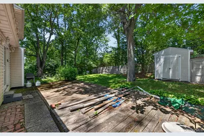 89 Beaumont Drive, Plainview, NY 11803 - Photo 36