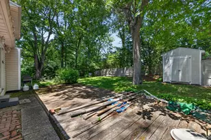 89 Beaumont Dr, Plainview, NY 11803 - Photo 36