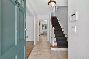 89 Beaumont Dr, Plainview, NY 11803 - Photo 6
