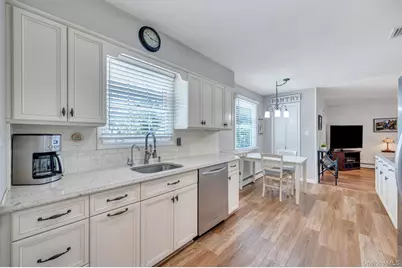 3 Laura Court, Nesconset, NY 11767 - Photo 8