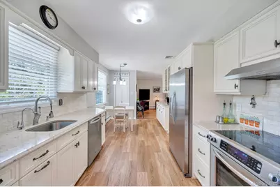3 Laura Court, Nesconset, NY 11767 - Photo 6