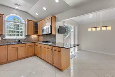160 Christine Drive, Dix Hills, NY 11746 - Photo 8
