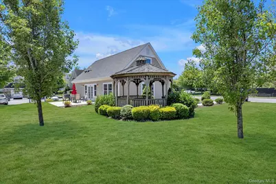 160 Christine Drive, Dix Hills, NY 11746 - Photo 2