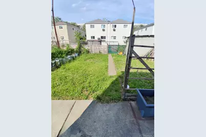 636 Logan Avenue, Bronx, NY 10465 - Photo 4