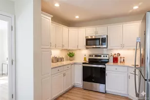 173 Knolls Dr, Stony Brook, NY 11790 - Photo 4