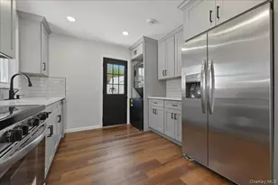 20 Wyona Ave, Lindenhurst, NY 11757 - Photo 14