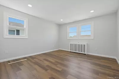 20 Wyona Avenue, Lindenhurst, NY 11757 - Photo 26