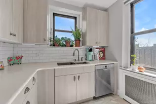 84-51 Beverly Rd, Kew Gardens, NY 11415 - Photo 8