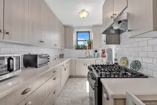 84-51 Beverly Rd, Kew Gardens, NY 11415 - Photo 6
