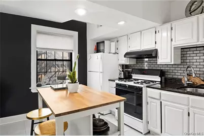 23 Old Mamaroneck Road #ST4, White Plains, NY 10605 - Photo 2