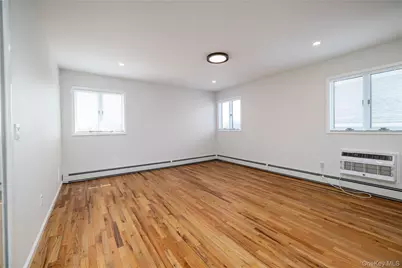 580 E. Pine Street #East Side, Long Beach, NY 11561 - Photo 18
