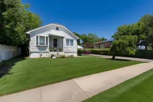 1 Trebor Rd, Massapequa, NY 11758 - Photo 2