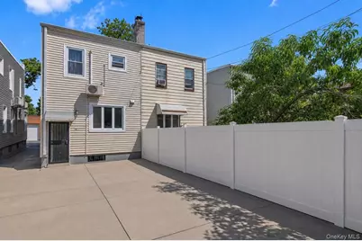 7964 77th Avenue, Glendale, NY 11385 - Photo 18