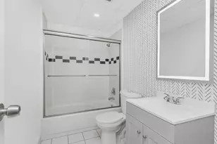 256-12 147th Ave, Rosedale, NY 11422 - Photo 4