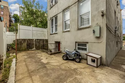 721 E 242nd Street, Bronx, NY 10470 - Photo 30