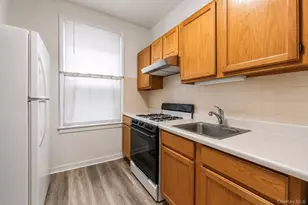 721 E 242nd St, Bronx, NY 10470 - Photo 24