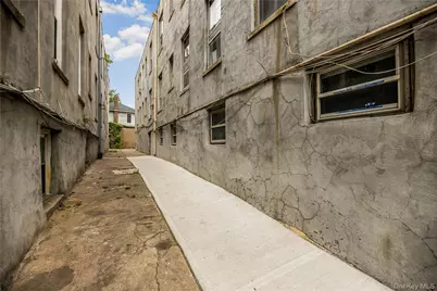 721 E 242nd Street, Bronx, NY 10470 - Photo 32