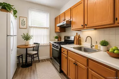 721 E 242nd Street, Bronx, NY 10470 - Photo 8