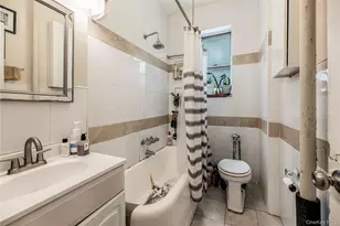 721 E 242nd St, Bronx, NY 10470 - Photo 12