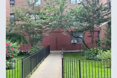65-39 108th Street #E6, Forest Hills, NY 11375 - Photo 2