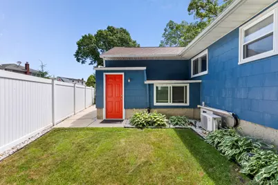 54 Oak Street, Farmingdale, NY 11735 - Photo 18