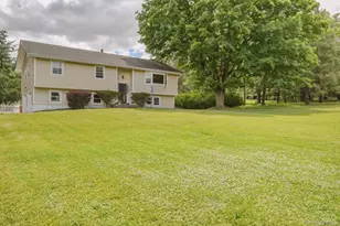 4 Hunt Dr, Call Listing Agent, NY 10921 - Photo 2