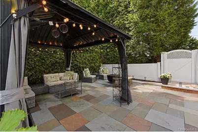 26 Cedar Street, Farmingdale, NY 11735 - Photo 26