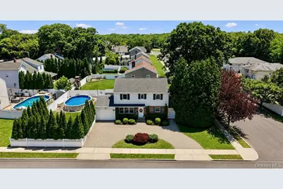 26 Cedar Street, Farmingdale, NY 11735 - Photo 2