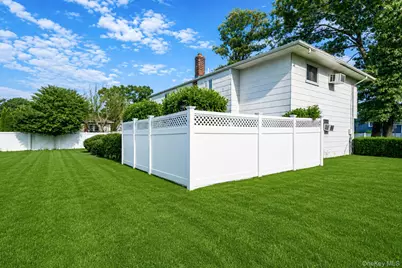4007 Clark Street, Seaford, NY 11783 - Photo 18