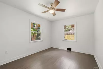 25 Ferrara Drive, Middletown, NY 10941 - Photo 18