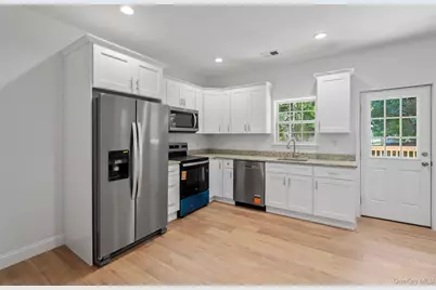 7 Lafayette Street, Walden, NY 12586 - Photo 2