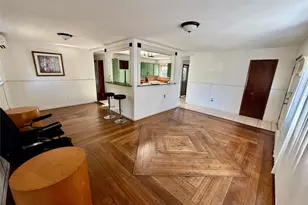 142 Palmer St, Brentwood, NY 11717 - Photo 4