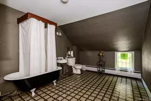 169 W Rogues Path, Huntington, NY 11743 - Photo 22